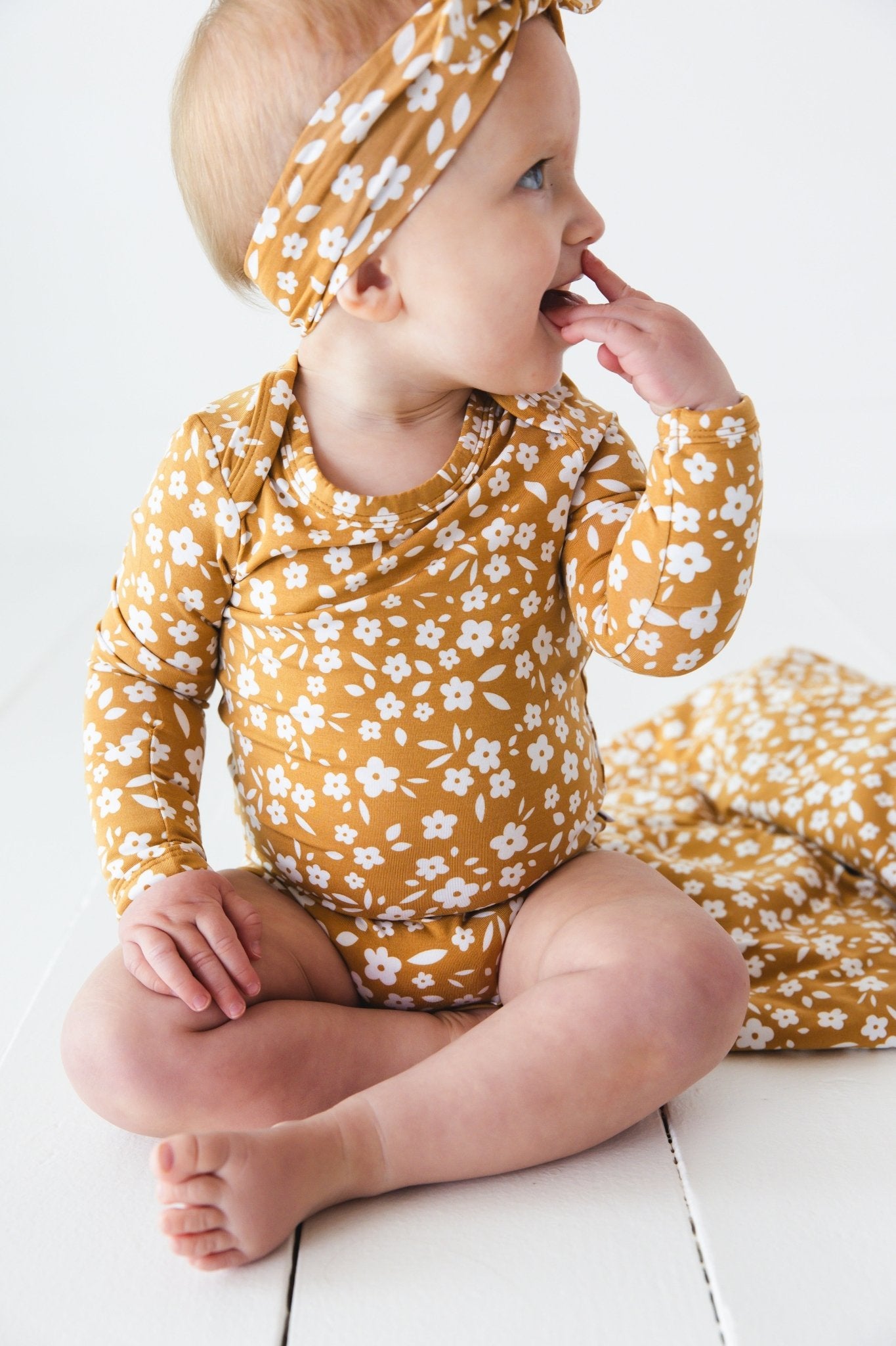 Honey Blooms Long Sleeve Bodysuit - Jammie Session