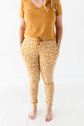 Load image into Gallery viewer, Honey Blooms Women's Jogger Pants - Jammie Session