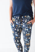 Load image into Gallery viewer, Up Zoo Late Women's Jogger Pants - Jammie Session