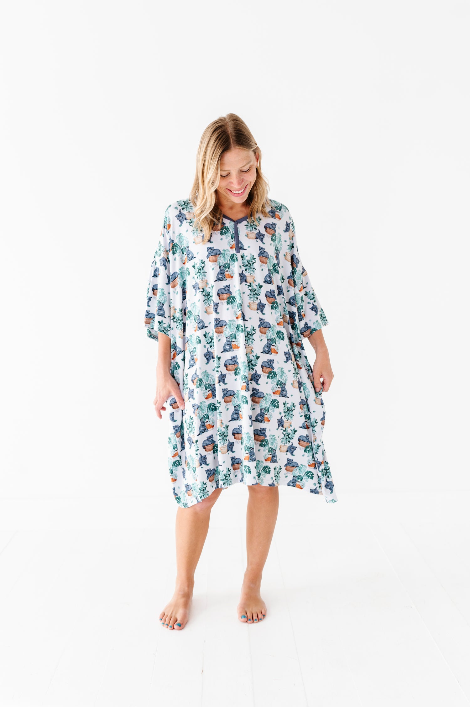 Meowstera Women's Muumuu Lounge Tee (ONE SIZE FITS XS - XXL)