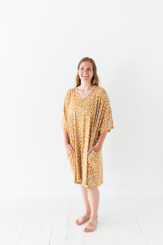 Honey Blooms Women's Muumuu Lounge Tee (ONE SIZE FITS XS - XXL)