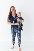 Load image into Gallery viewer, Up Zoo Late Women's Jogger Pants
