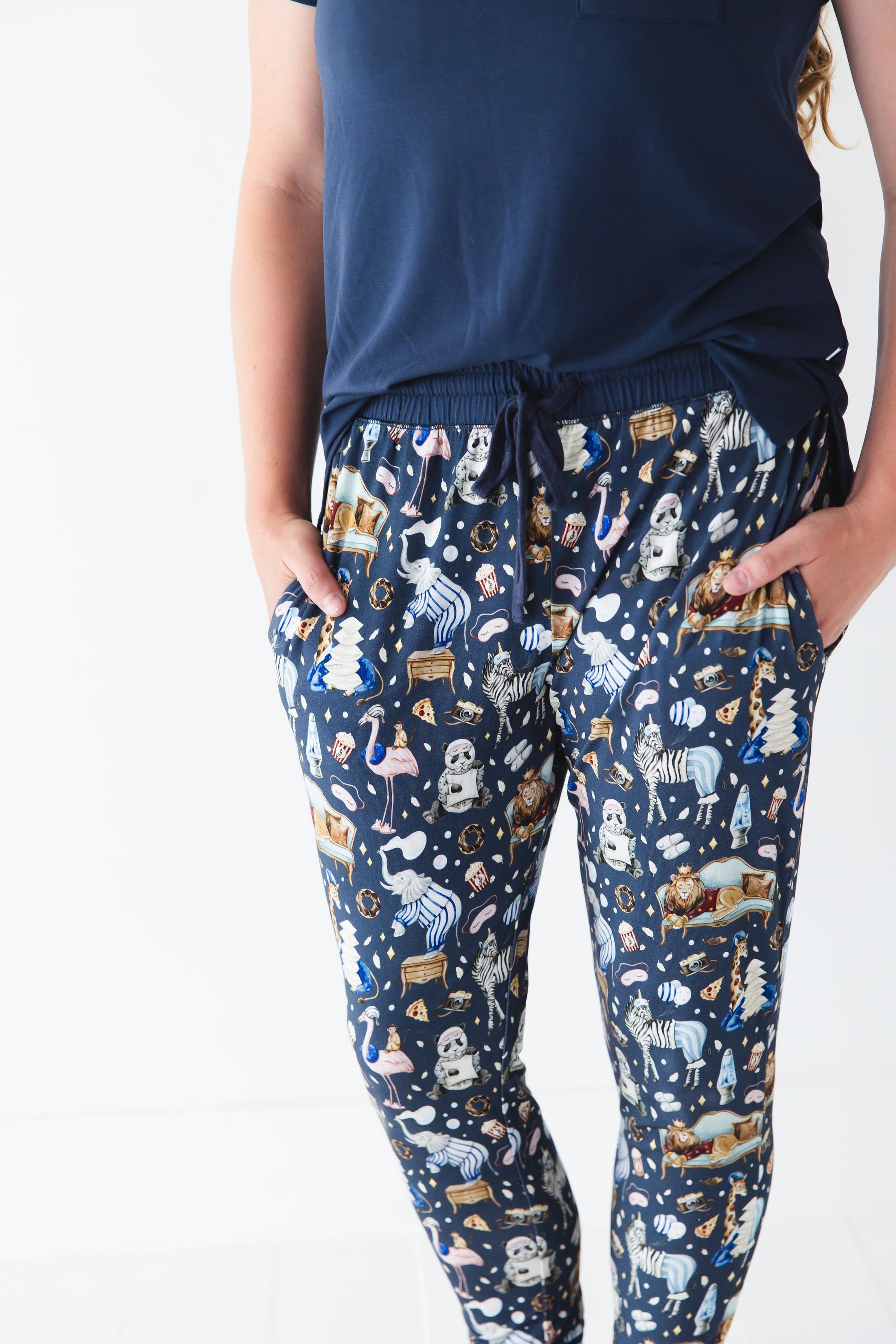 Up Zoo Late Women's Jogger Pants