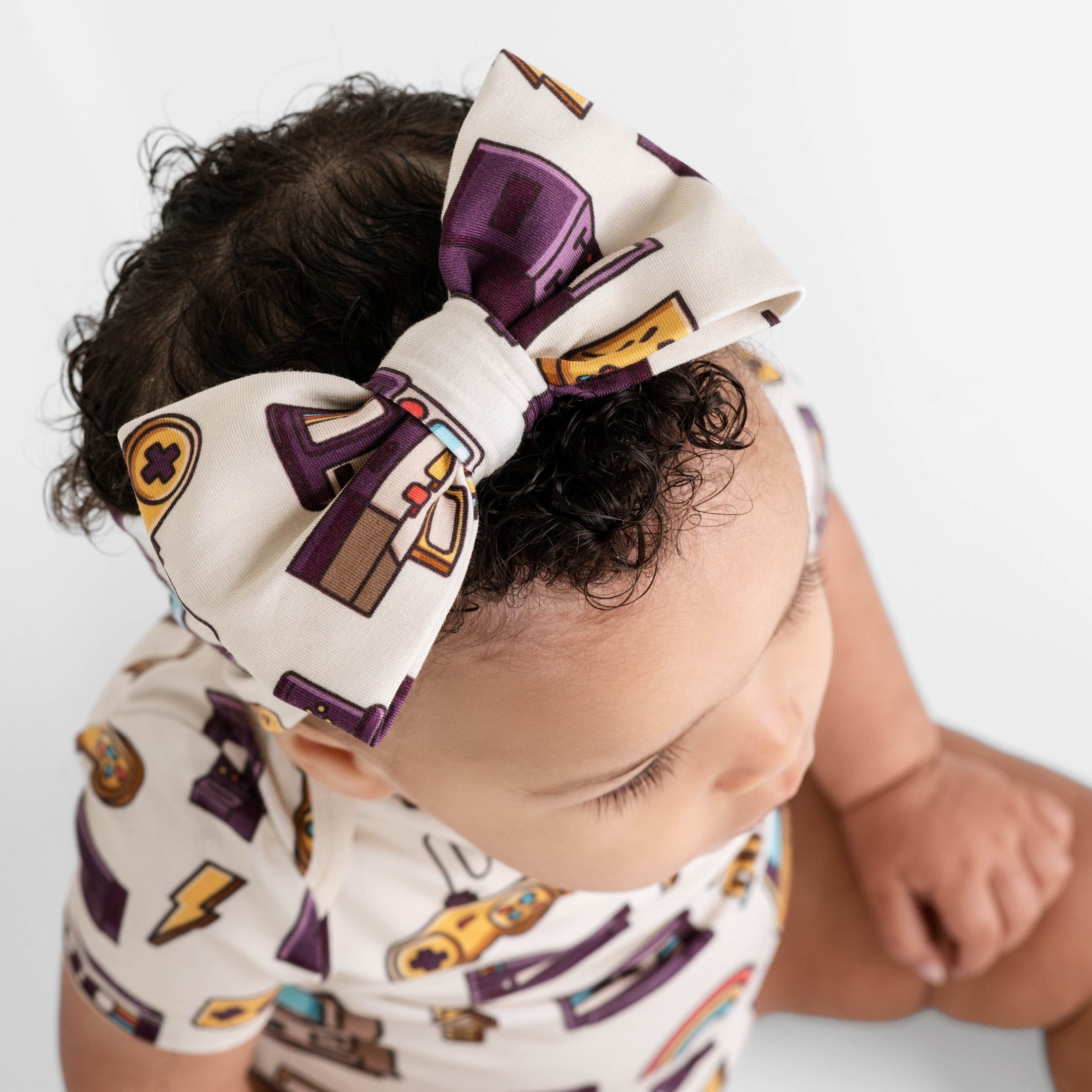 90's Retro Bow