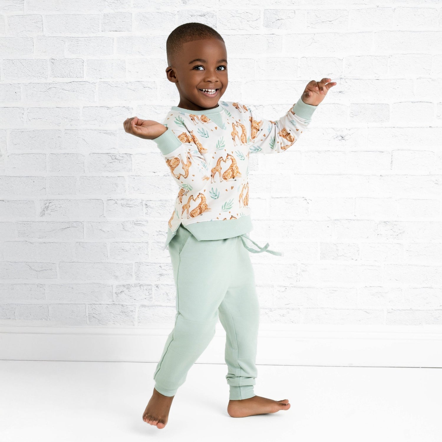 Mother's Love (Giraffe) Kids Jogger Set - Jammie Session